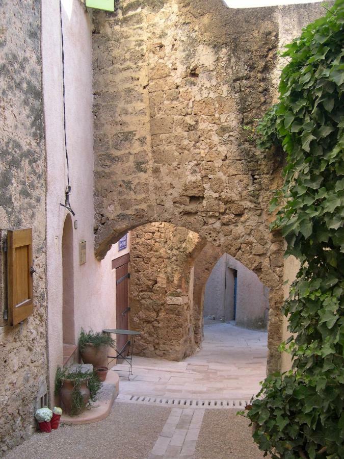 La Mansardiere Villecroze Exterior photo