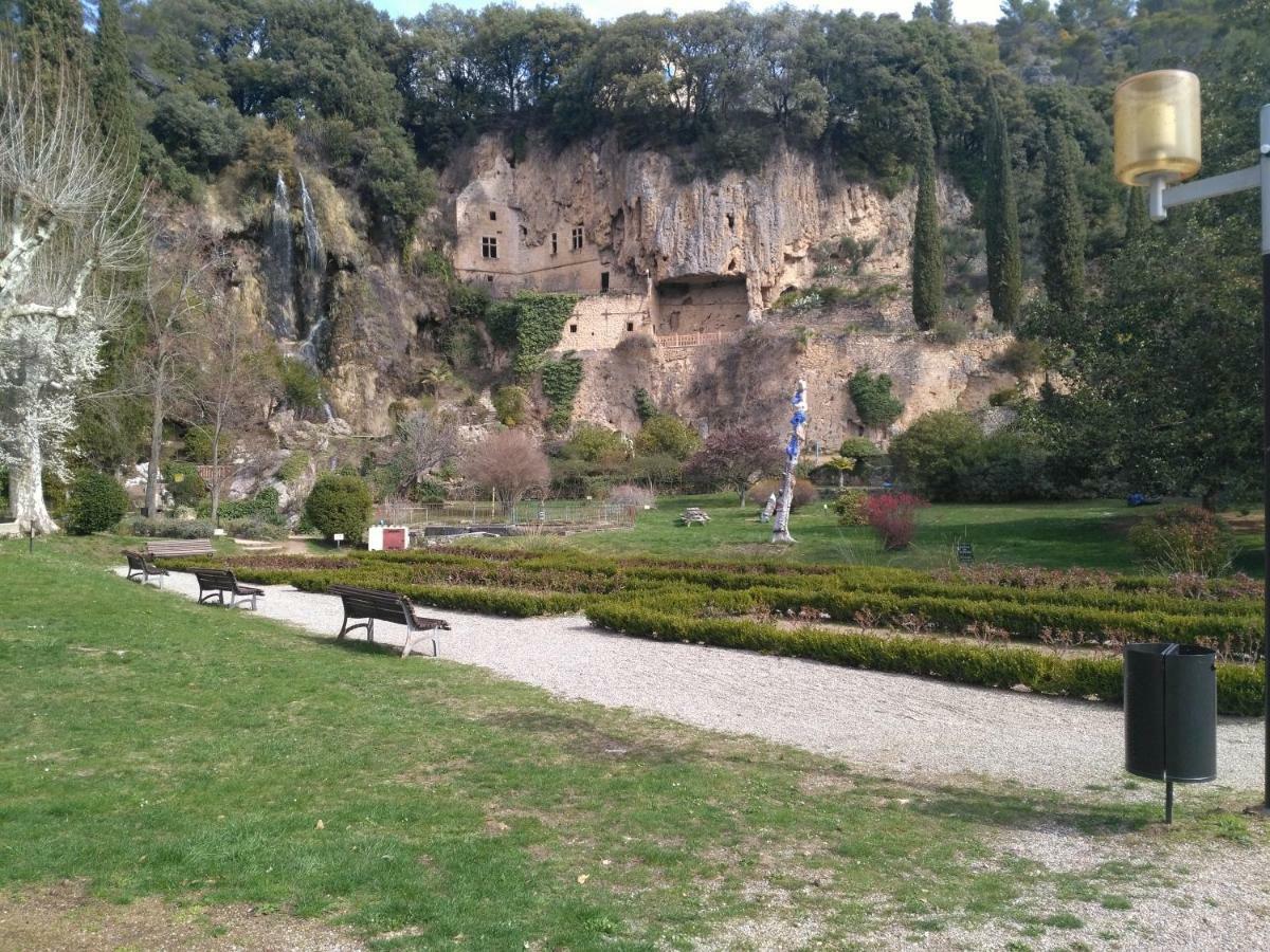 La Mansardiere Villecroze Exterior photo